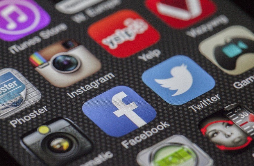 twastia com facebook page